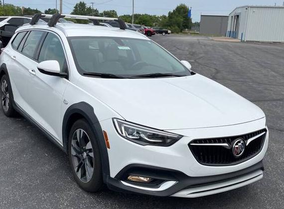 BUICK REGAL TOURX 2018 W04GV8SX3J1100933 image